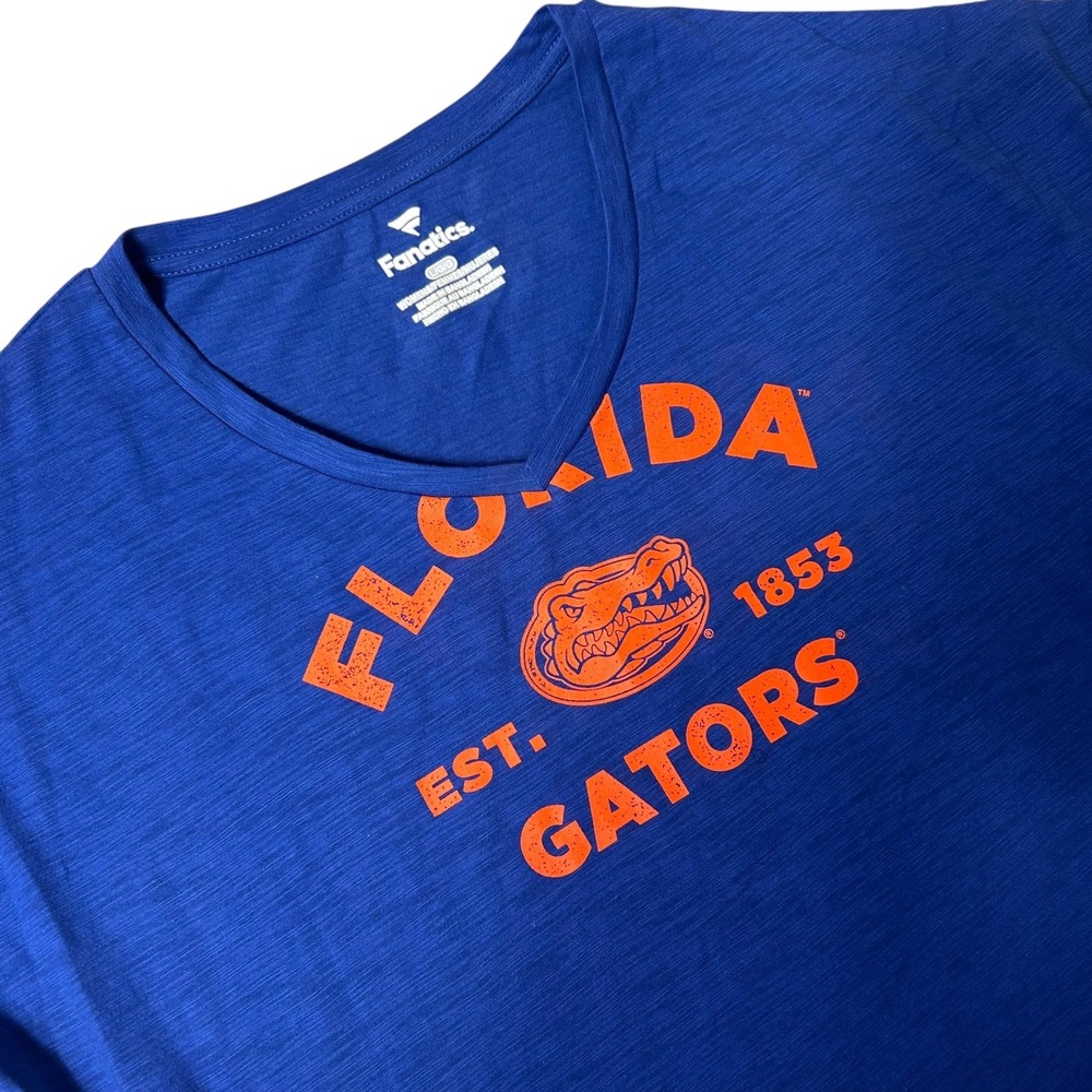 NEW Florida Gators V-Neck T-Shirt Women M Blue‎ Oversized Fanatics College Tee